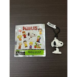 Peanuts Snoopy Series 4 Holiday Figural Bag Clip Keychain - Snoopy